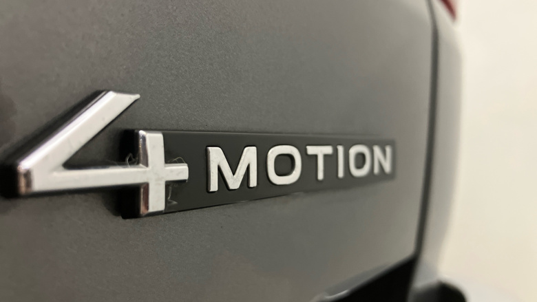 Volkswagen Amarok Diesel D/Cab Pick Up Style 2.0 TDI 205 4MOTION Auto